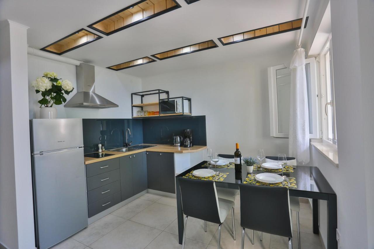 Guesthouse On The Beach Baška Voda Екстериор снимка