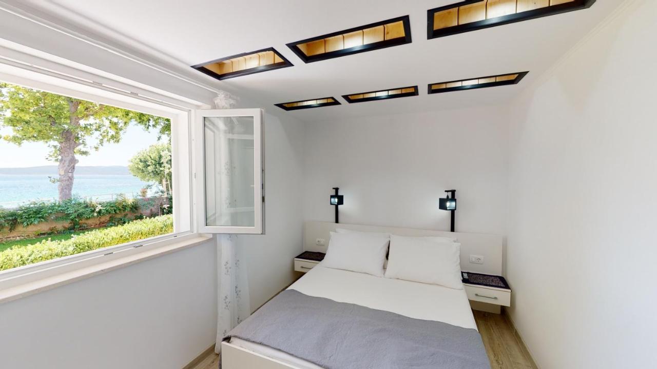 Guesthouse On The Beach Baška Voda Екстериор снимка