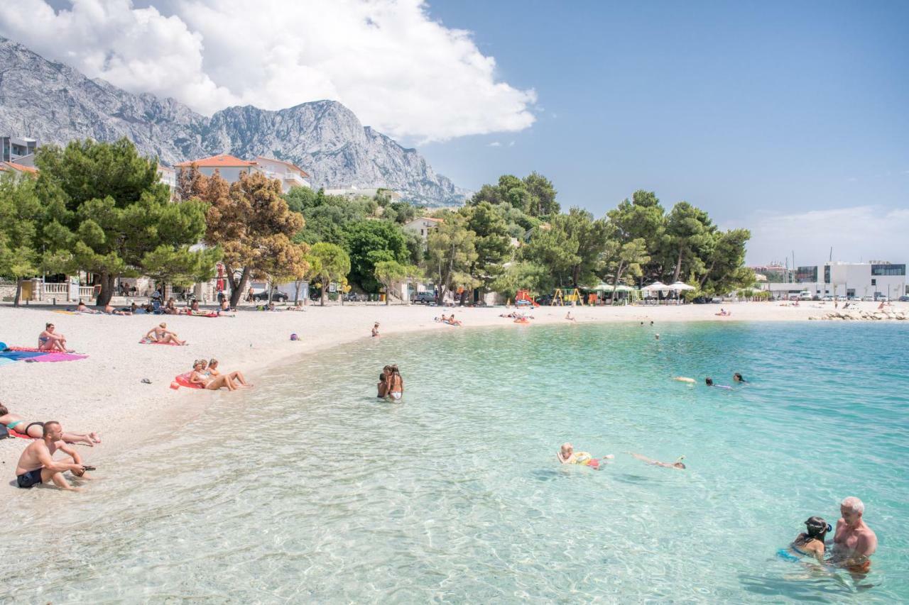 Guesthouse On The Beach Baška Voda Екстериор снимка