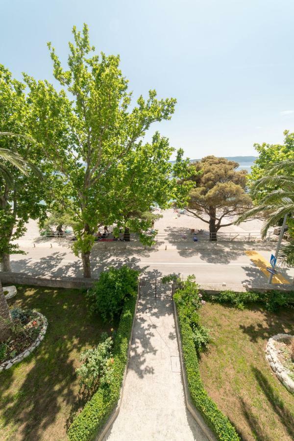 Guesthouse On The Beach Baška Voda Екстериор снимка